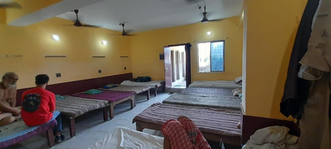 Narendra niketan Hotel Kolkata Bagian luar foto