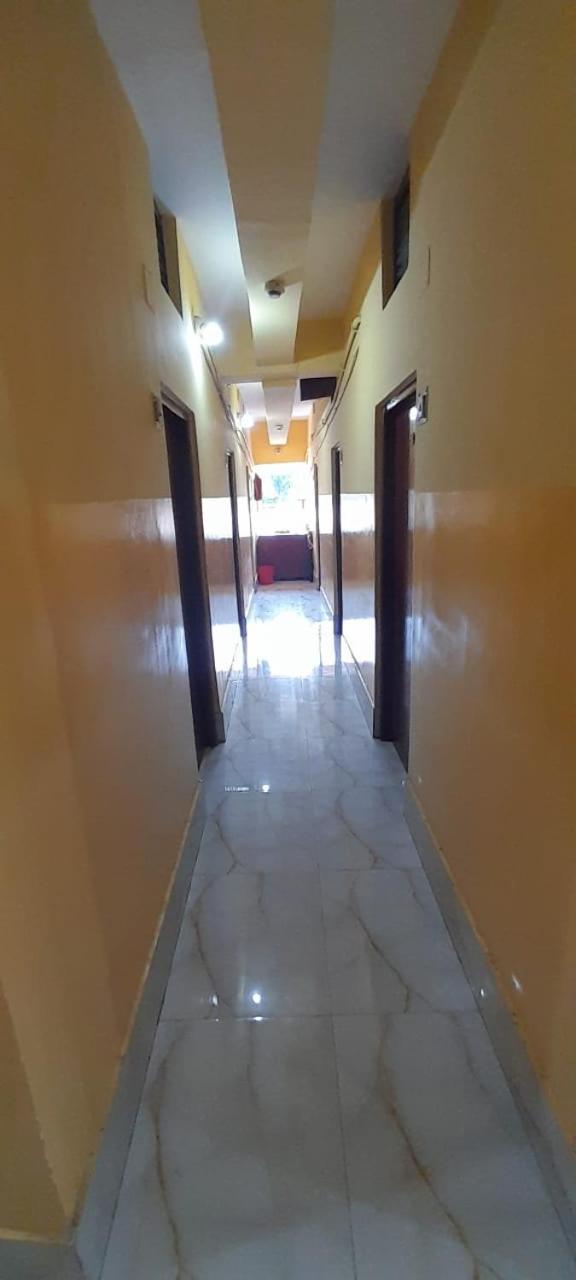 Narendra niketan Hotel Kolkata Bagian luar foto