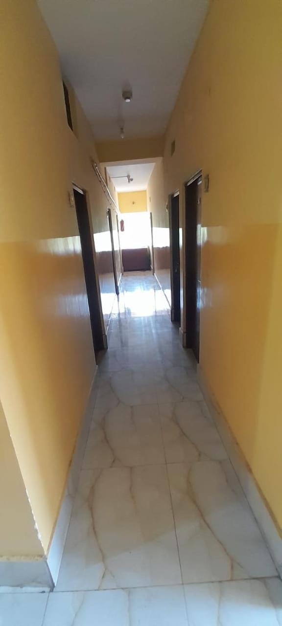 Narendra niketan Hotel Kolkata Bagian luar foto
