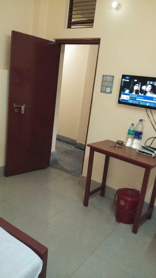 Narendra niketan Hotel Kolkata Bagian luar foto